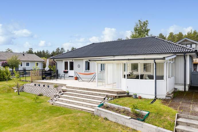 4 rum villa på Lingonstigen 27 Norra Skogen, Karlsborgs kommun - bild 3