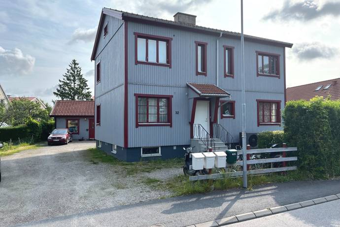 7 rum villa på Råbygatan 32-36 Hörby, Hörby kommun - bild 2