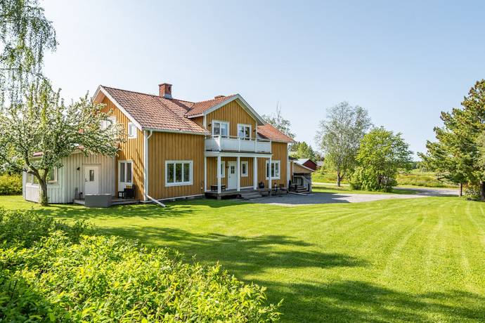 7 rum gård/skog på Hov 110 Hackås, Bergs kommun - bild 1