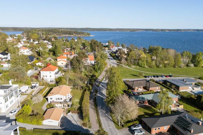 8 rum Villa på Drakskeppsvägen 32 Viggbyholm Täby kommun - bild 7