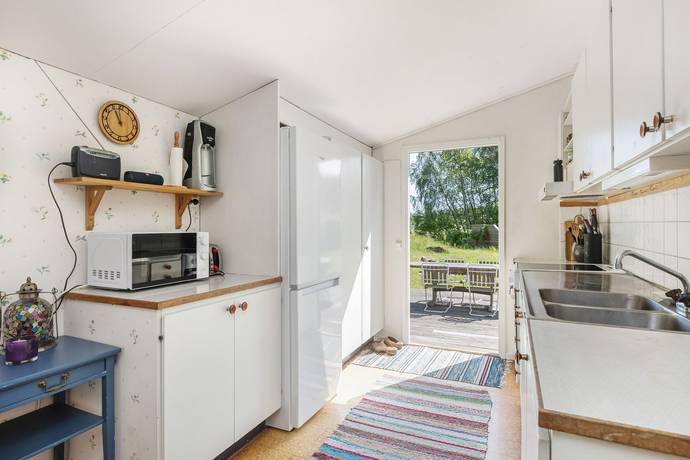 4 rum Vinterbonat fritidshus på Liljekonvaljstigen 50 Ringsö Strängnäs kommun - bild 14