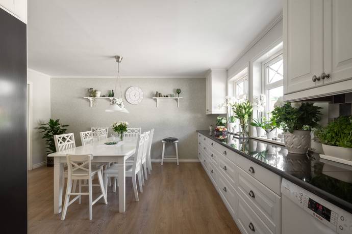 10 rum Villa på Rödklintsgatan 11 Nya Hjärsta Örebro kommun - bild 10