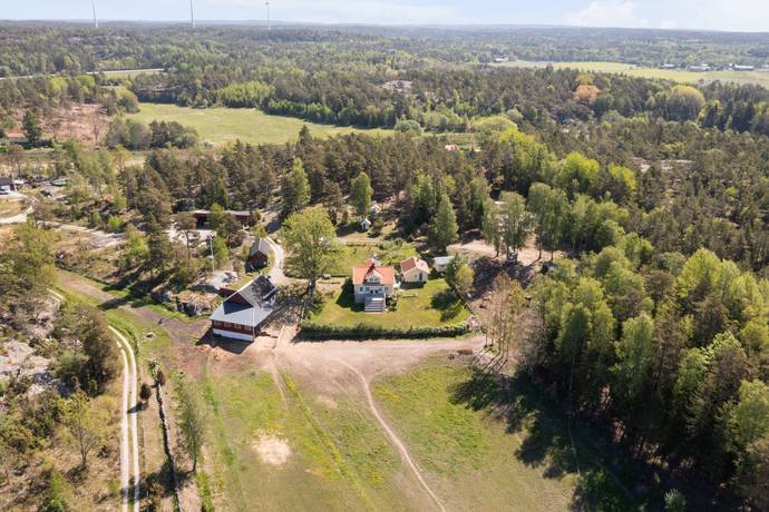 5 rum Gård utan jordbruk på Borrekärr Lökholmen 1 Lur Tanums kommun - bild 8
