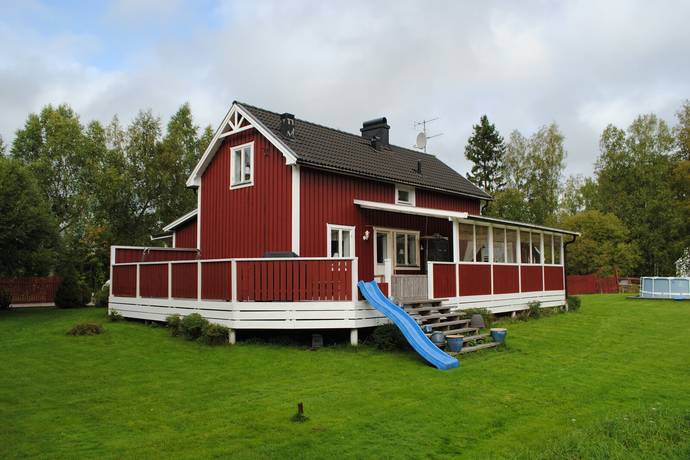 Sätravägen 4 i charlottenberg, charlottenberg friliggande villa ...