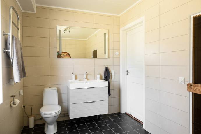 5 rum Villa på Slottsskogsleden 5 Häggeby Måttan Håbo kommun - bild 9