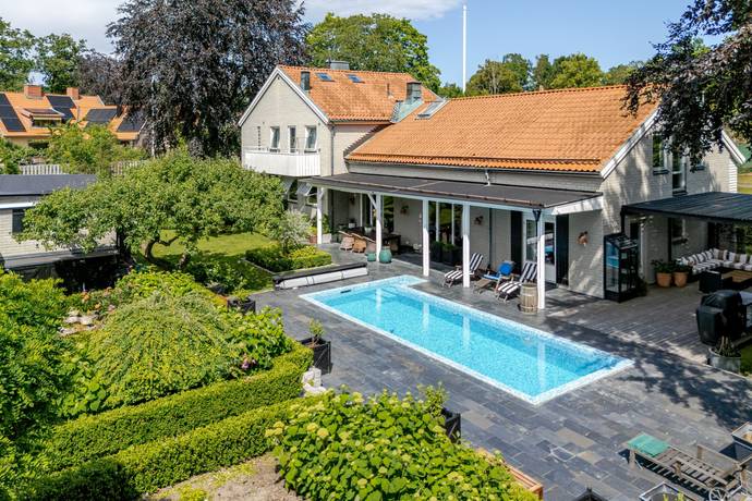 12 rum villa på Lagårdsvägen 7 Saltsjö-Duvnäs, Nacka kommun - bild 1