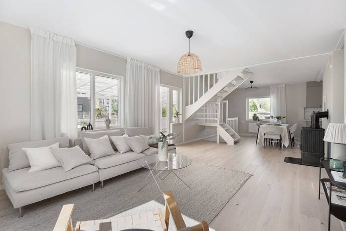 7 rum Villa på Knäckepilsgränd 31 Hässelby Norra Villastad Stockholms kommun - bild 14