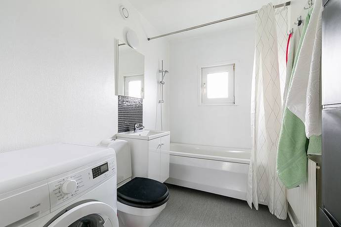 3 rum Lägenhet på Skarpbrunnavägen 59, 5tr Norsborg - Eriksberg Botkyrka kommun - bild 4