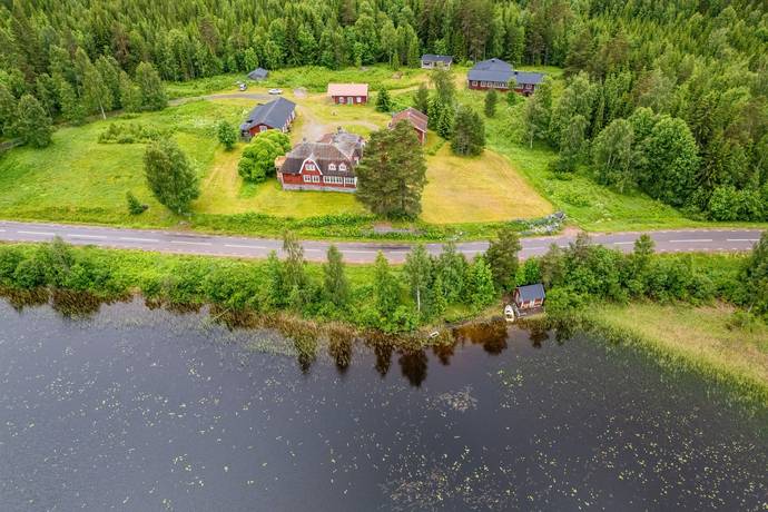 11 rum villa på Mjösjö gård 116 Kälarne, Bräcke kommun - bild 2