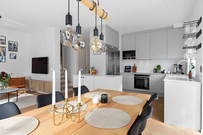 6 rum parhus på Solstigen 28B Väsjön, Sollentuna kommun - bild 3