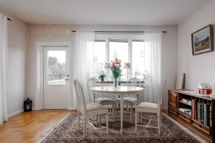 5 rum Villa på Bastedalen 605 Harge Askersunds kommun - bild 8