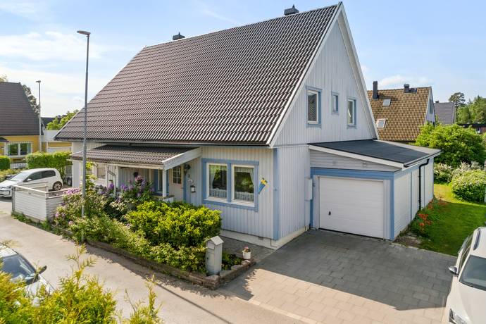 4 rum parhus på Gavottvägen 3 Kungsängen/Brunna, Upplands-Bro kommun - bild 1