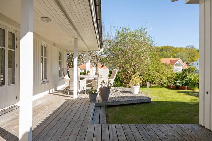 7 rum vinterbonat fritidshus på Strandskatevägen 14 Hamburgö, Tanums kommun - bild 1