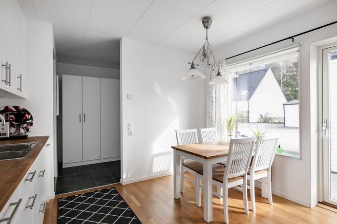 4 rum Radhus på Nästegårdsvägen 5A Lillån Örebro kommun - bild 5
