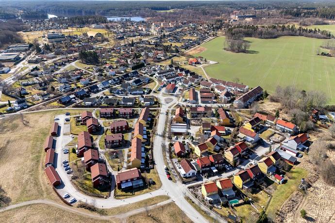 4 rum Radhus på Skördevägen 64 Åkers Styckebruk Strängnäs kommun - bild 3
