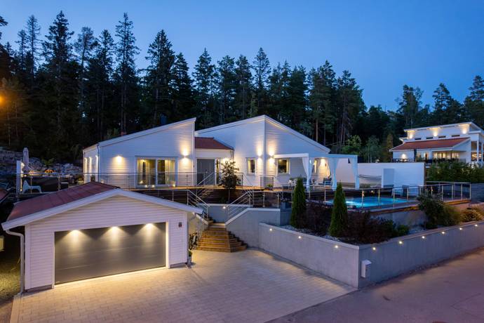 5 rum villa på Sturehovsvägen 9 Skogstorp, Eskilstuna kommun - bild 1