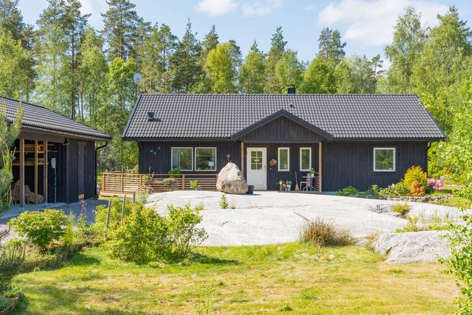 4 rum Villa på Älgspåret 31 Kisäng Nyköpings kommun - bild 1
