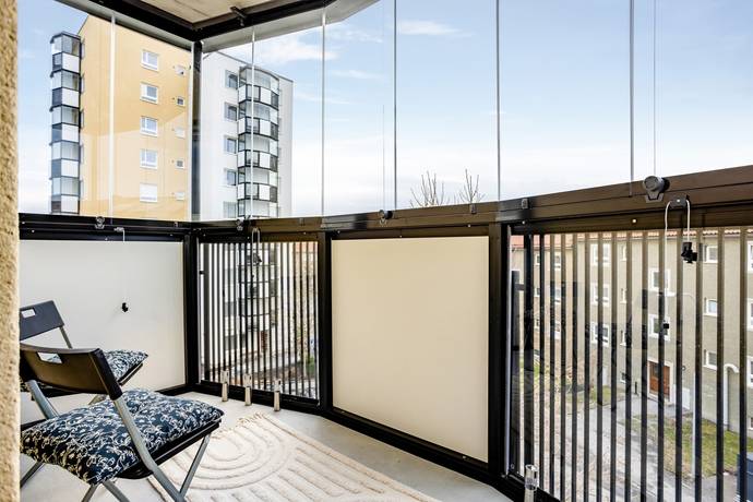 2 rum lägenhet på Vittangigatan 20 (Våning 2.5) Vällingby Centrum, Stockholms kommun - bild 2