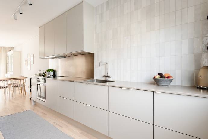 5 rum radhus på Åkerhielms väg 64 Margretelund, Österåkers kommun - bild 1