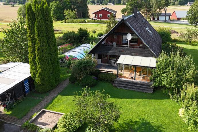 5 rum villa på Nasta 621 Nasta, Örebro kommun - bild 1