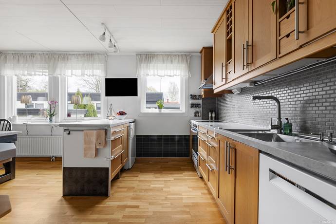 8 rum Villa på Kungsstigen 3 Kumla Kumla kommun - bild 12