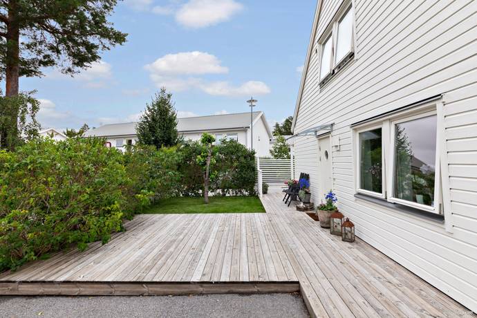 6 rum villa på Vattentornsvägen 24 Söderby Park, Salems kommun - bild 2