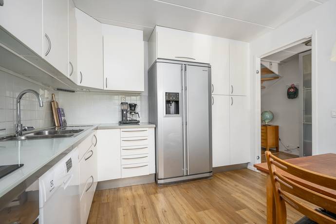 3 rum Radhus på Rapsodivägen 23 Skogås Huddinge kommun - bild 9