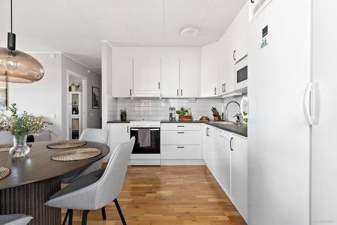3 rum lägenhet på Bonstorpsvägen 10 Södra Lindhult, Örebro kommun - bild 3