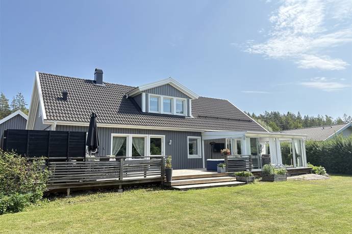 7 rum villa på Syrenvägen 8 Rosenängarna, Upplands-Bro kommun - bild 1