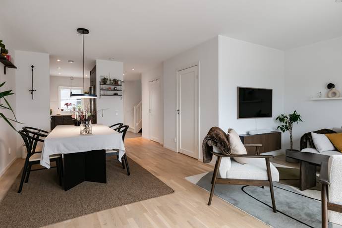 5 rum Radhus på Hasselbacksvägen 7C Lanna Lekebergs kommun - bild 9