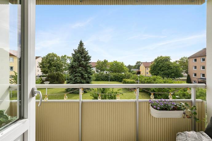 3 rum lägenhet på Sommarvägen 12 Centrum, Vallentuna kommun - bild 1