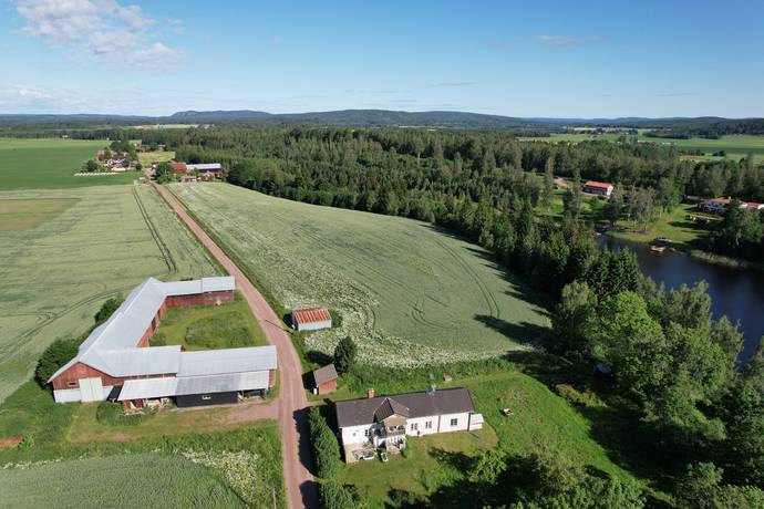 Gård med jordbruk på Janpers Hedemora kommun - bild 6