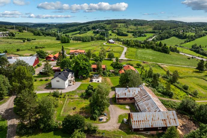 gård med jordbruk på Äkrom 108 Huli, Sundsvalls kommun - bild 3