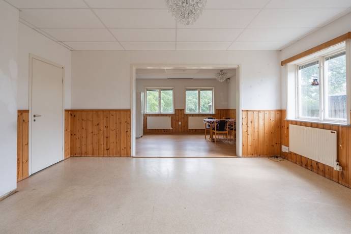 11 rum Villa på Norra Hökhuvudsvägen 2 Gimo Östhammars kommun - bild 12