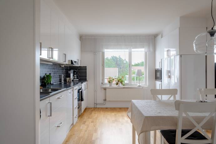 4 rum Lägenhet på Celsings Väg 79 Rotsunda Sollentuna kommun - bild 5