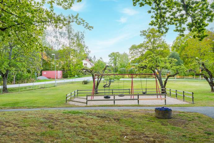 14 rum Villa på Ekvägen 6 Centralt Gnesta kommun - bild 30