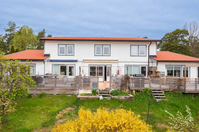 4 rum radhus på Tallsättrastigen 26 Margretelund, Österåkers kommun - bild 2