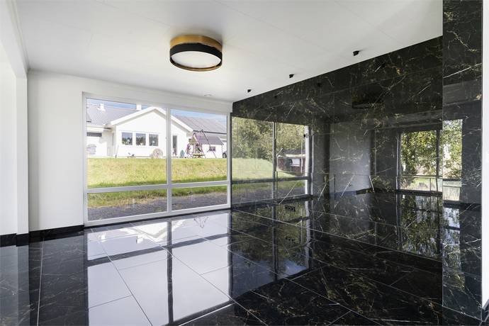7 rum Villa på Ryrsboholmvägen 3 Göta Och Ryrsjön Lilla Edets kommun - bild 11