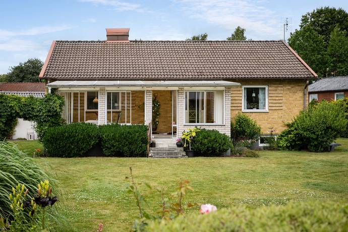 3 rum villa på Mellankullagatan 17 Väster, Hässleholms kommun - bild 1
