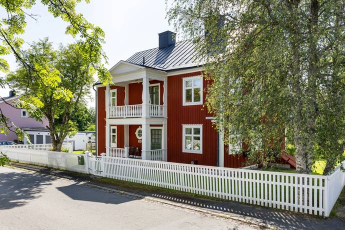 9 rum villa på Karlslundsvägen 6 Karlslund, Östersunds kommun - bild 1