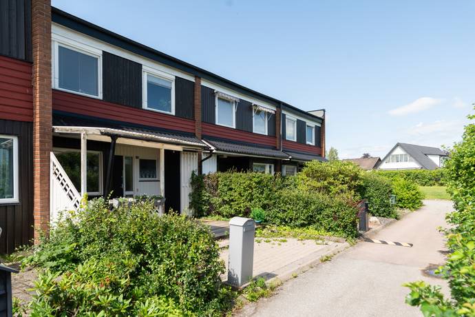 5 rum radhus på Håkantorpsgatan 108 Skälby, Västerås kommun - bild 3