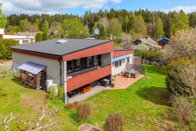 8 rum villa på Vintervägen 14 Tystberga, Nyköpings kommun - bild 4
