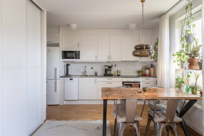 2 rum Lägenhet på Cronhielms Allé 33 Ulriksdal/Nya Ulriksdal Solna kommun - bild 8