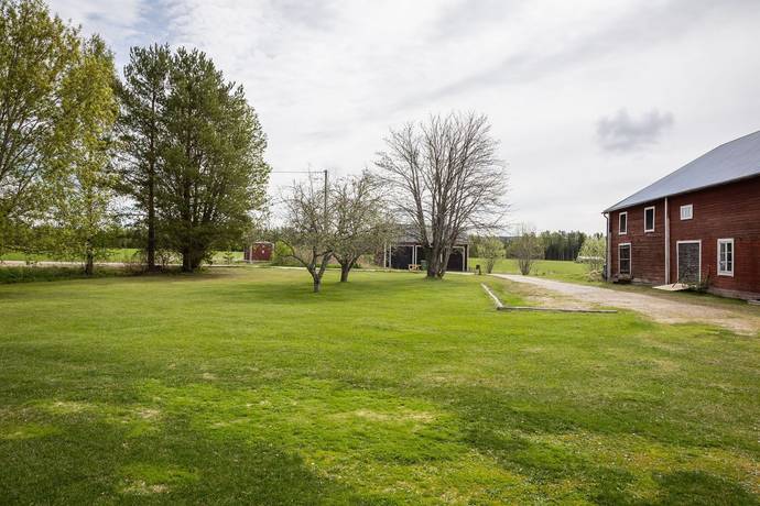 6 rum gård med jordbruk på Innigården Korskrogen, Ljusdals kommun - bild 2