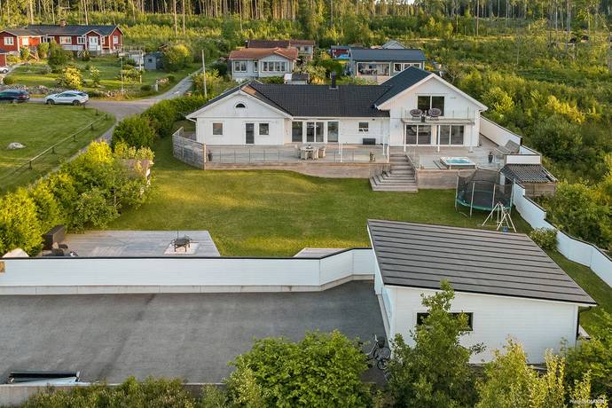9 rum villa på Evavägen 20 Hjälmarbaden, Örebro kommun - bild 4
