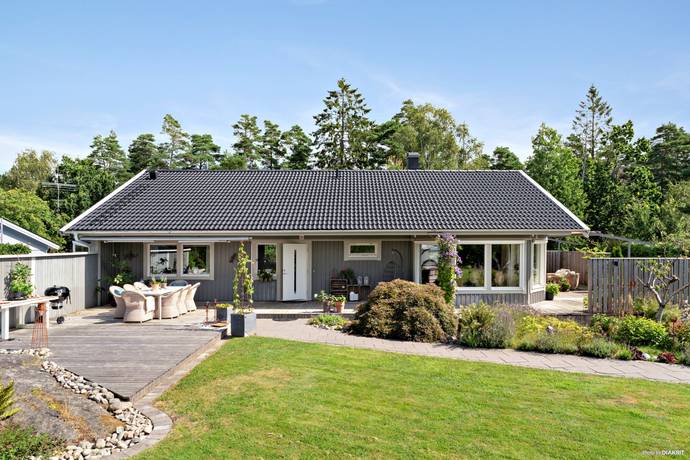 4 rum villa på Stengårds väg 4 Forsbäck, Kungsbacka kommun - bild 1