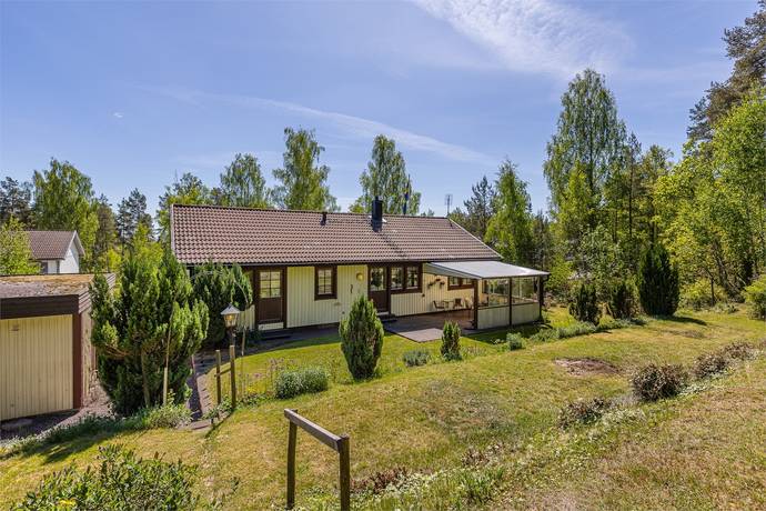 4 rum villa på Grandalsgatan 3 Helgenäs, Västerviks kommun - bild 2