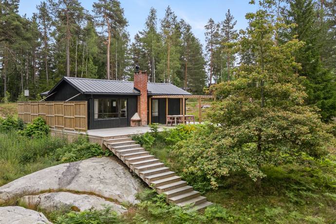 4 rum vinterbonat fritidshus på Halaängsbacken 29 Björknäs, Norrtälje kommun - bild 1