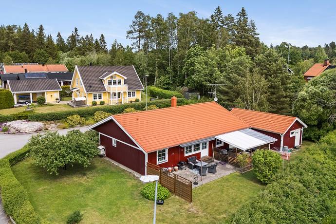 4 rum villa på Skogsdungevägen 5 Stora Sundby/Alberga, Eskilstuna kommun - bild 2