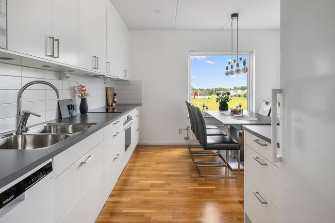 4 rum lägenhet på Lönnebergagatan 63 Husie / Gyllins Tädgård, Malmö kommun - bild 4